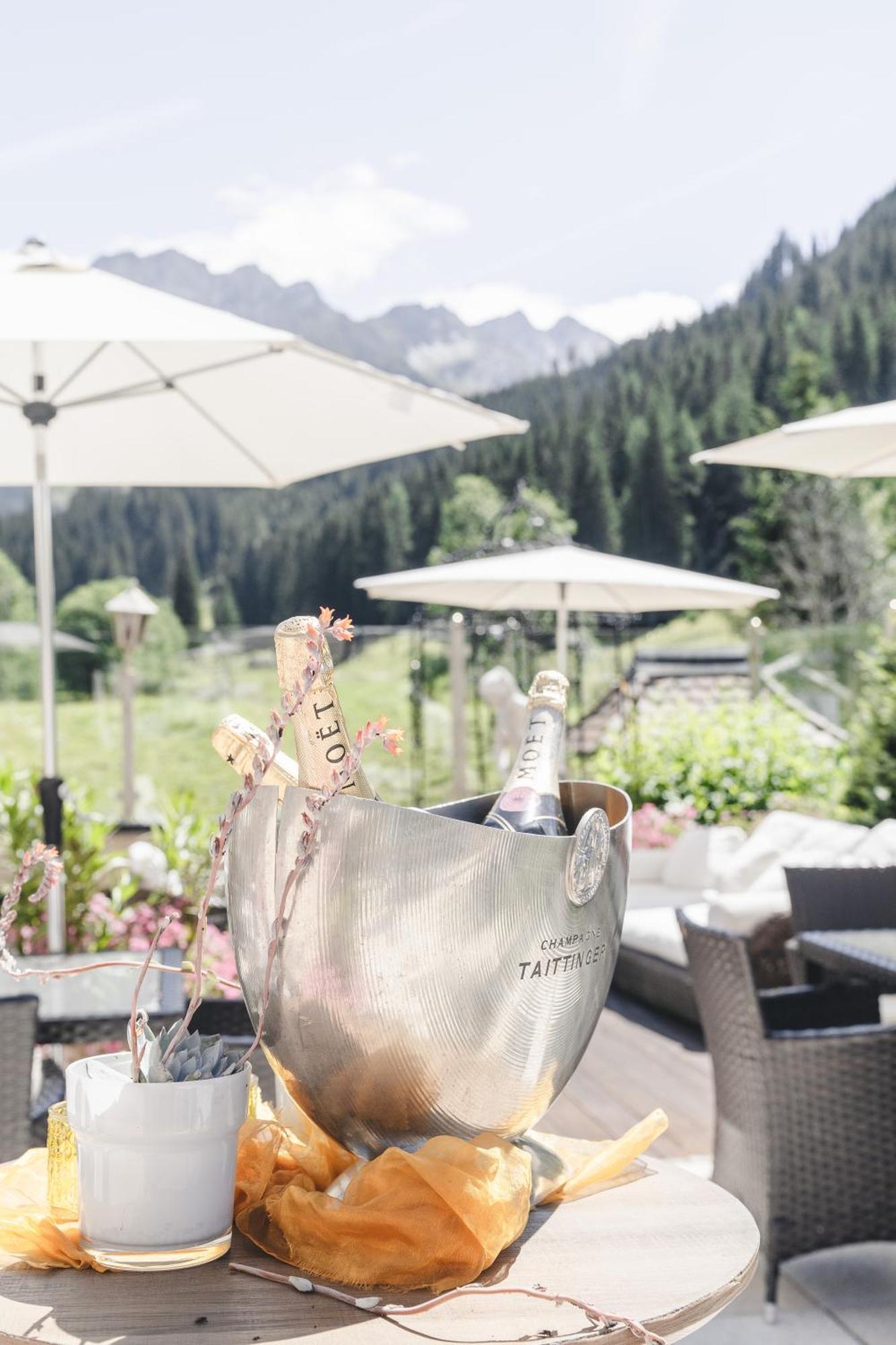 Traumhotel Alpina Superior --Yoga Und Ayurvedahotel (Adults Only) Gerlos Eksteriør billede